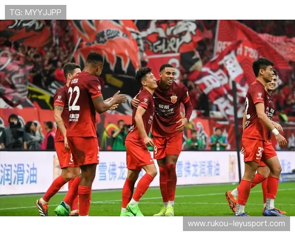 中超联赛上海上港宣布签约新外援，2020中超上海上港球员