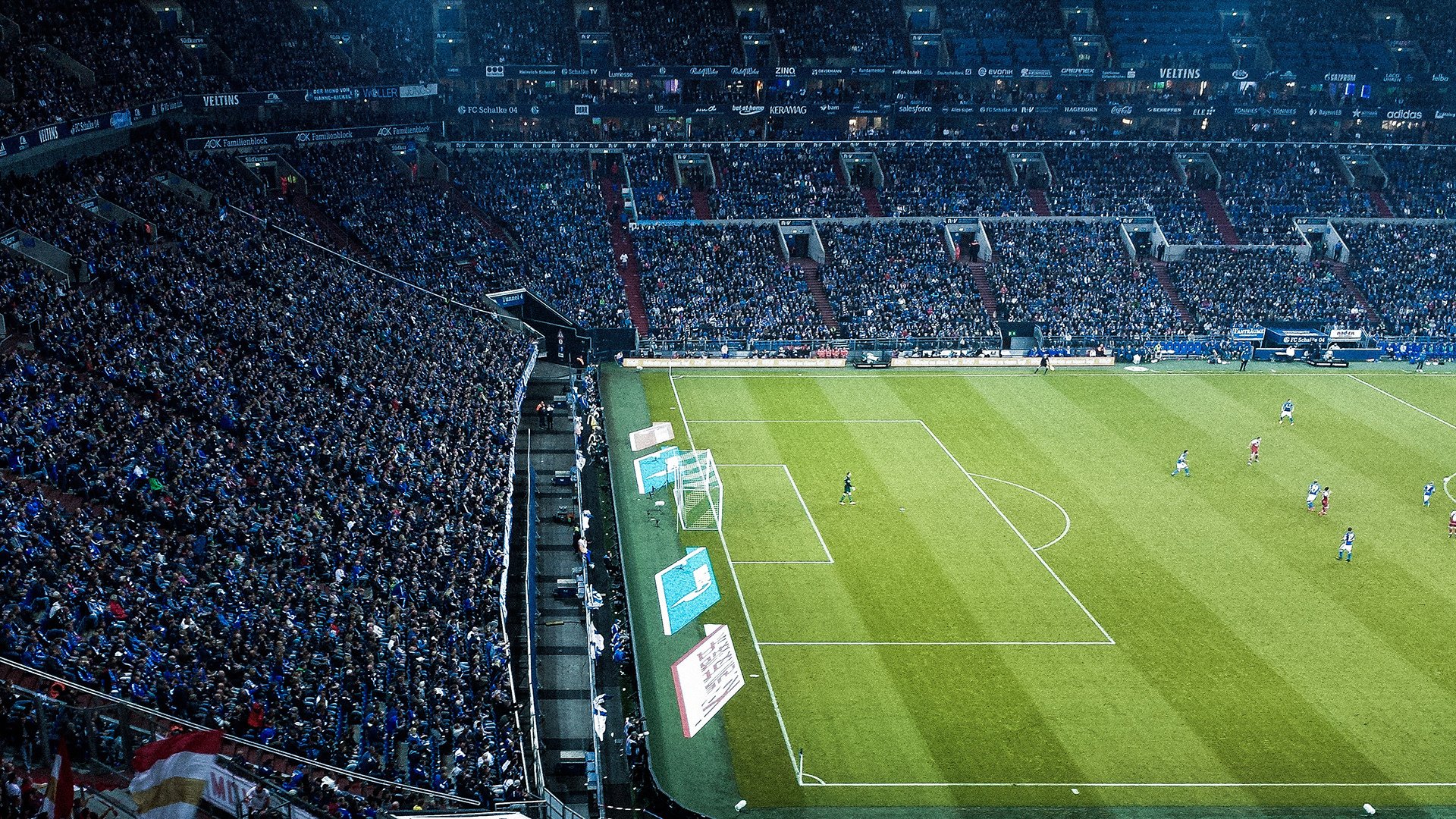 特色足球场馆引入多功能智能娱乐系统,提升用户体验,足球场管理软件